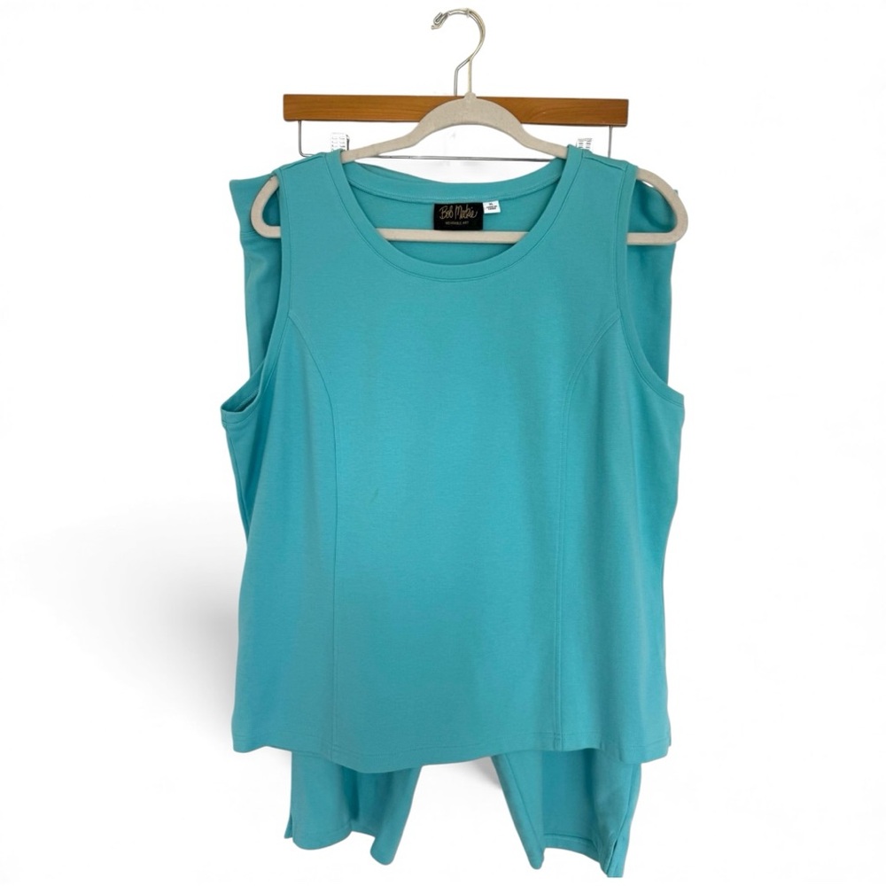 Bob Mackie Bright Turquoise Sleeveless Shell